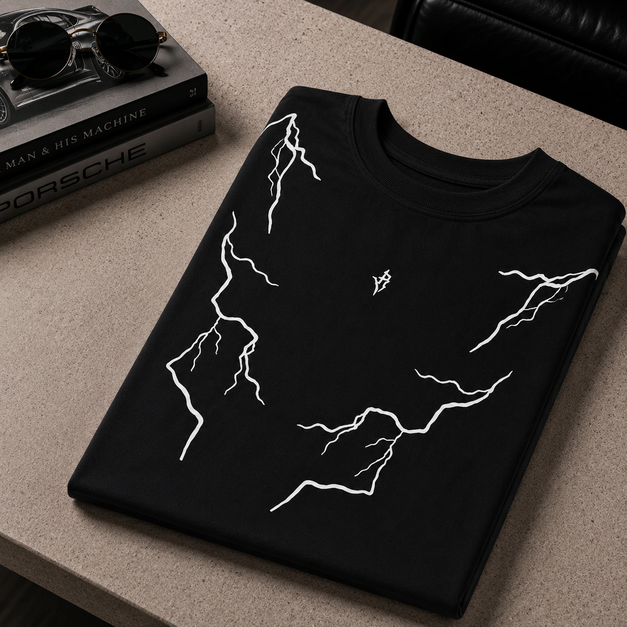 T-Shirt Oversize "Lightning Strike" — Streetwear Edition