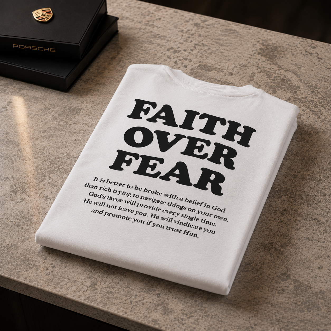 T-shirt Oversize "Faith Over Fear" — Print dos