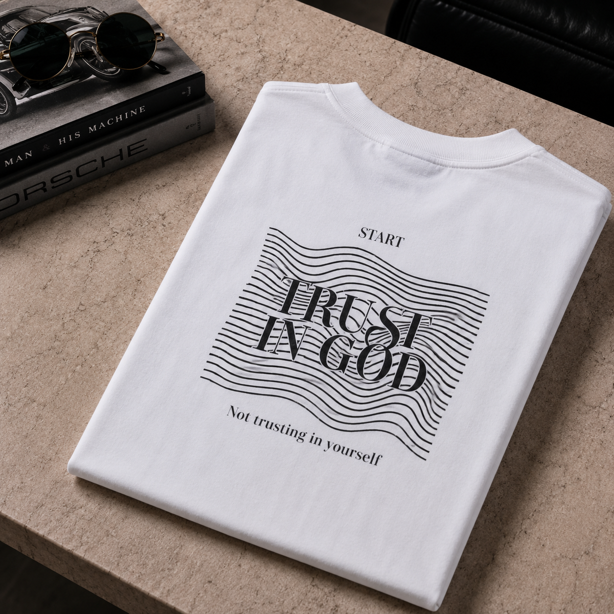 T-Shirt Oversize "Trust In God" — Blanc Premium